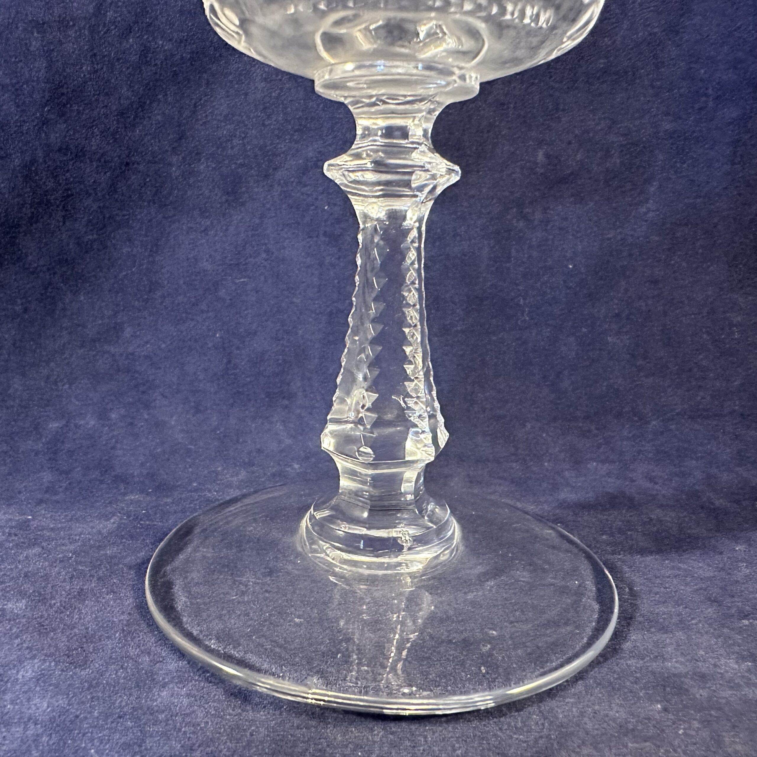 Val Saint Lambert ‘Heidelberg’ set van 7 wijnglazen, hoog 14,5 cm, Ø 7,5 cm. - Afbeelding 2