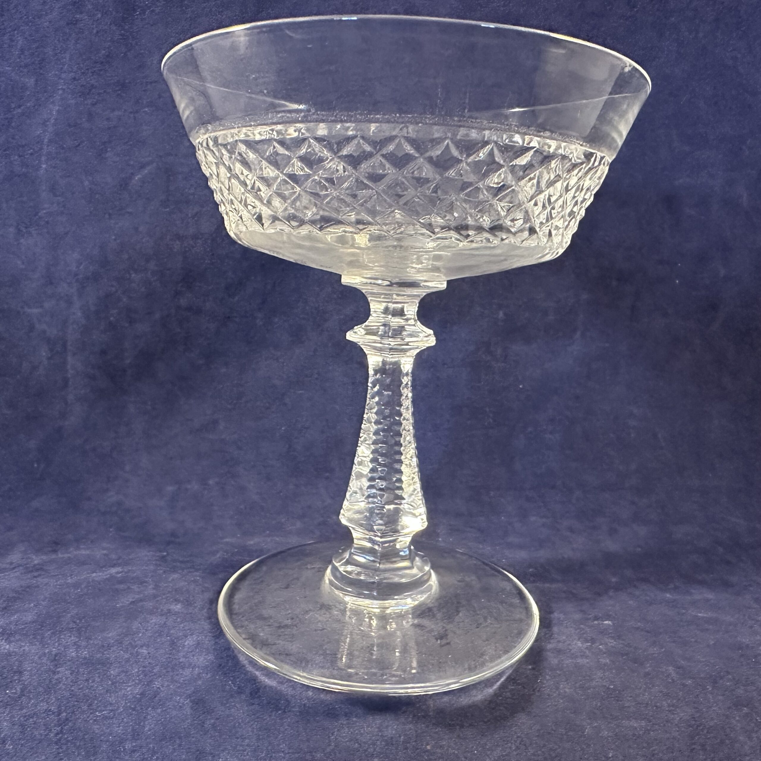 Val Saint Lambert 'Heidelberg' set van 6 coupes prachtig diamantgeslepen, hoog 12 cm, Ø 9,8 cm