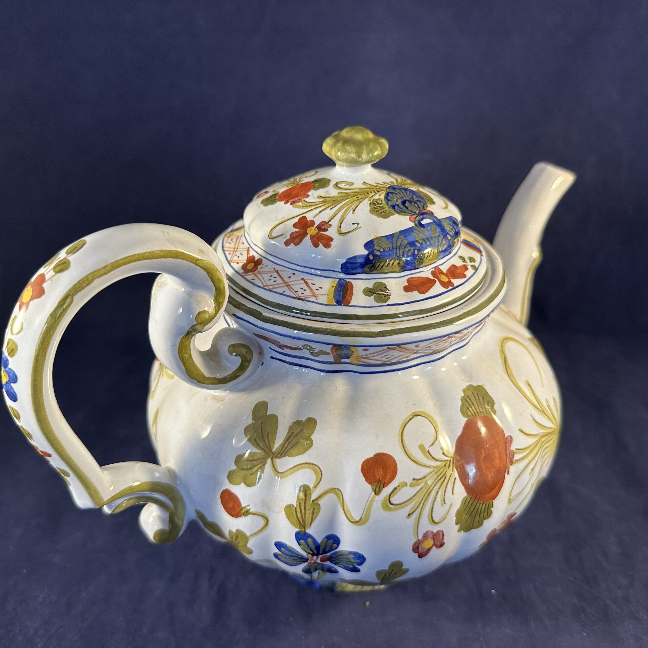 Faenza grote theepot hoog 18 cm, inhoud 1500 cc.