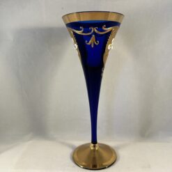 Set van 6 Boheemse kristallen glazen, kobalt met goud, hoog 22,5 cm. - Afbeelding 4