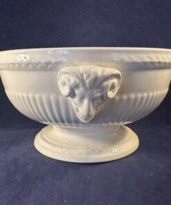 Wedgwood Edme dekschaal zonder deksel/ open schaal Ø 20,5cm, hoog 10,5 cm
