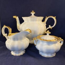 Furstenberg set grote theepot hoog 20 cm, inhoud 1700 cc, grote suikerpot en roomkan.