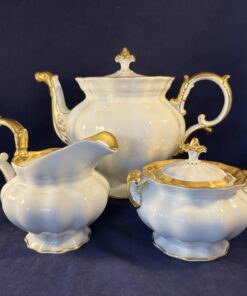 Furstenberg set grote theepot hoog 20 cm, inhoud 1700 cc, grote suikerpot en roomkan.