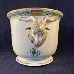 Herend Apponyi groen cachepot met ramskoppen nr 7285, hoog 9,4 cm Ø 11,2 cm. - Afbeelding 2