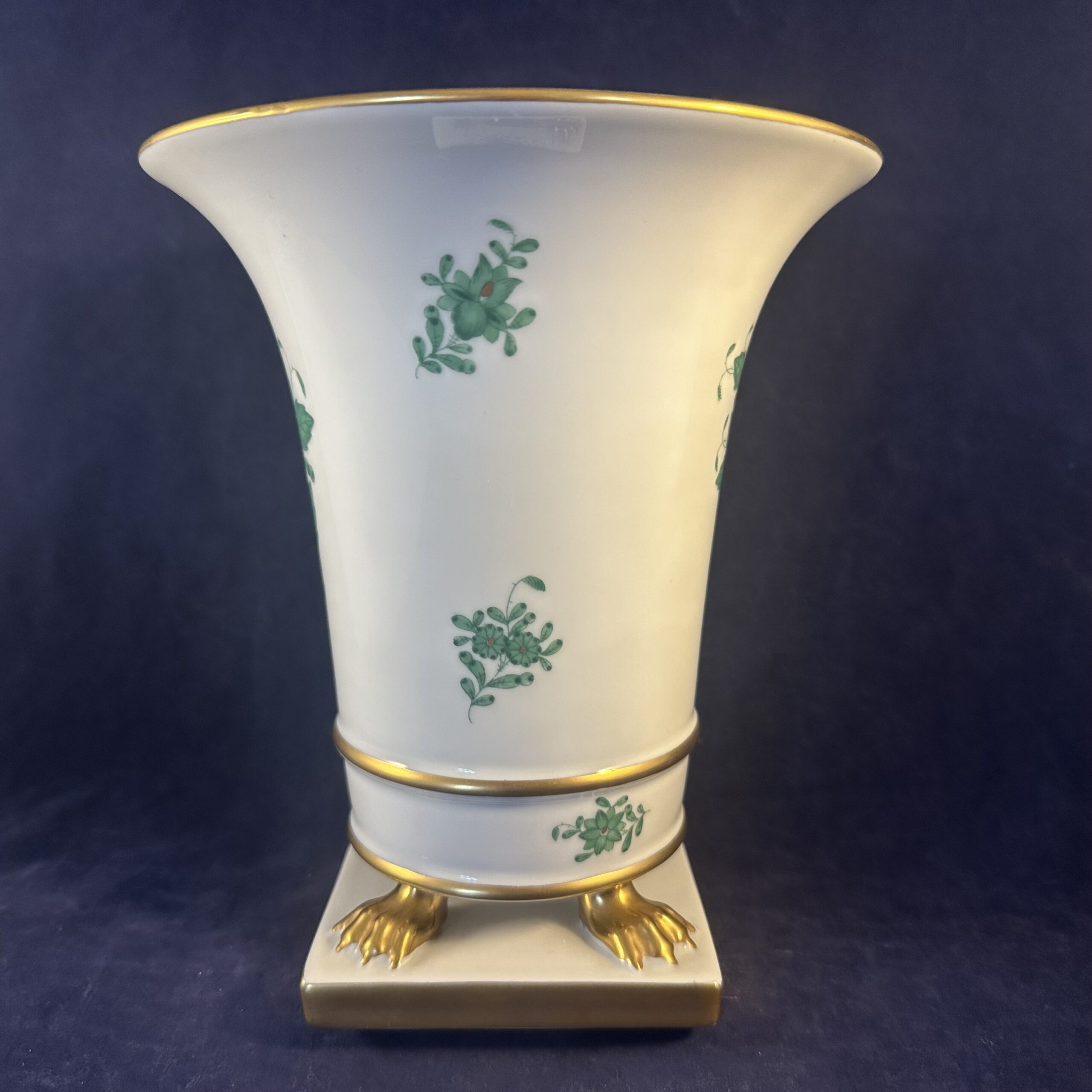 Herend Apponyi groen vaas op pootjes, hoog 17,5 cm Ø 15 cm, nr. 6433 AV - Afbeelding 2