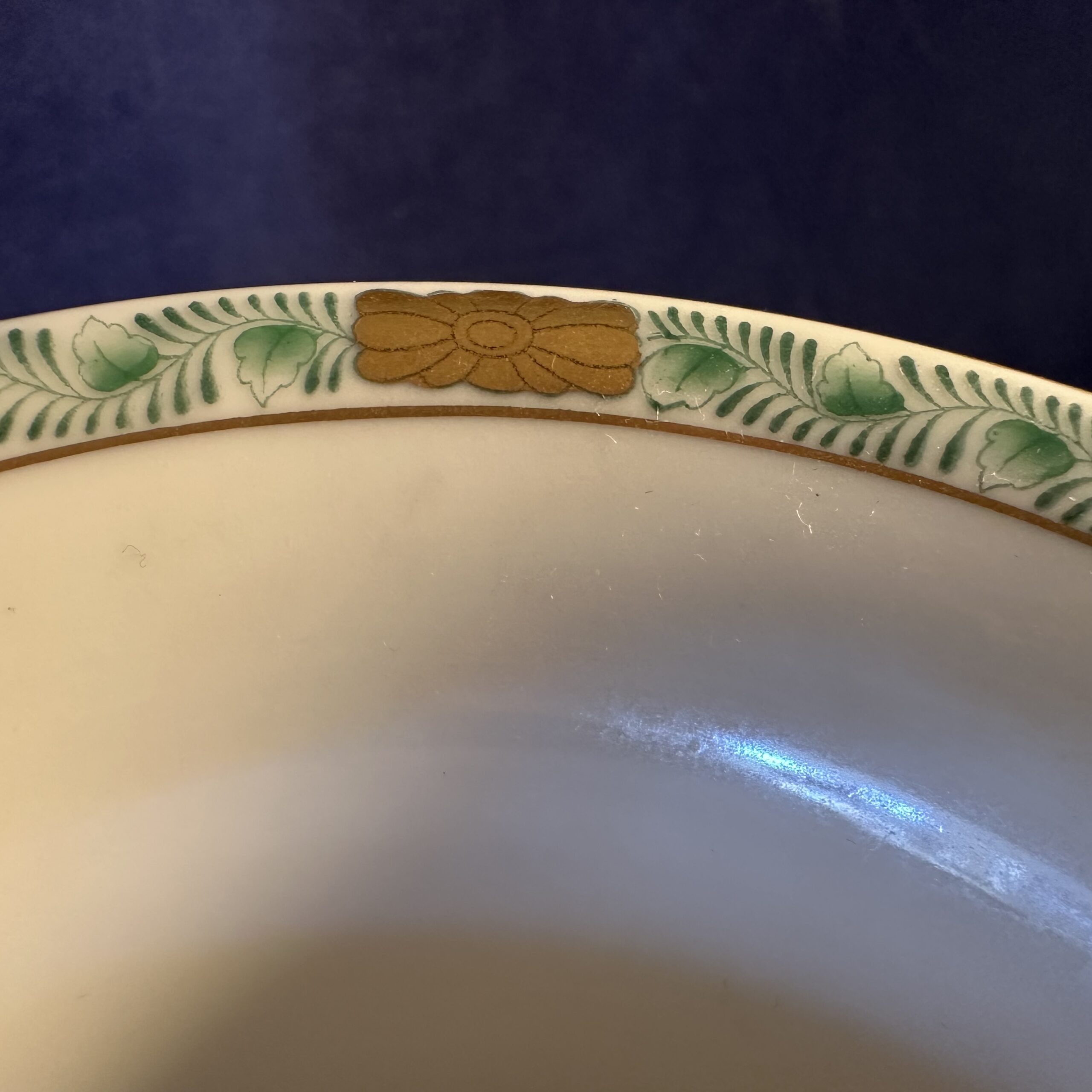 Herend Apponyi groen vaas op pootjes, hoog 17,5 cm Ø 15 cm, nr. 6433 AV - Afbeelding 4