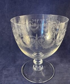 Baccarat 'Camilla' groot wijnglas hoog 11,2 cm Ø 8,9 cm.