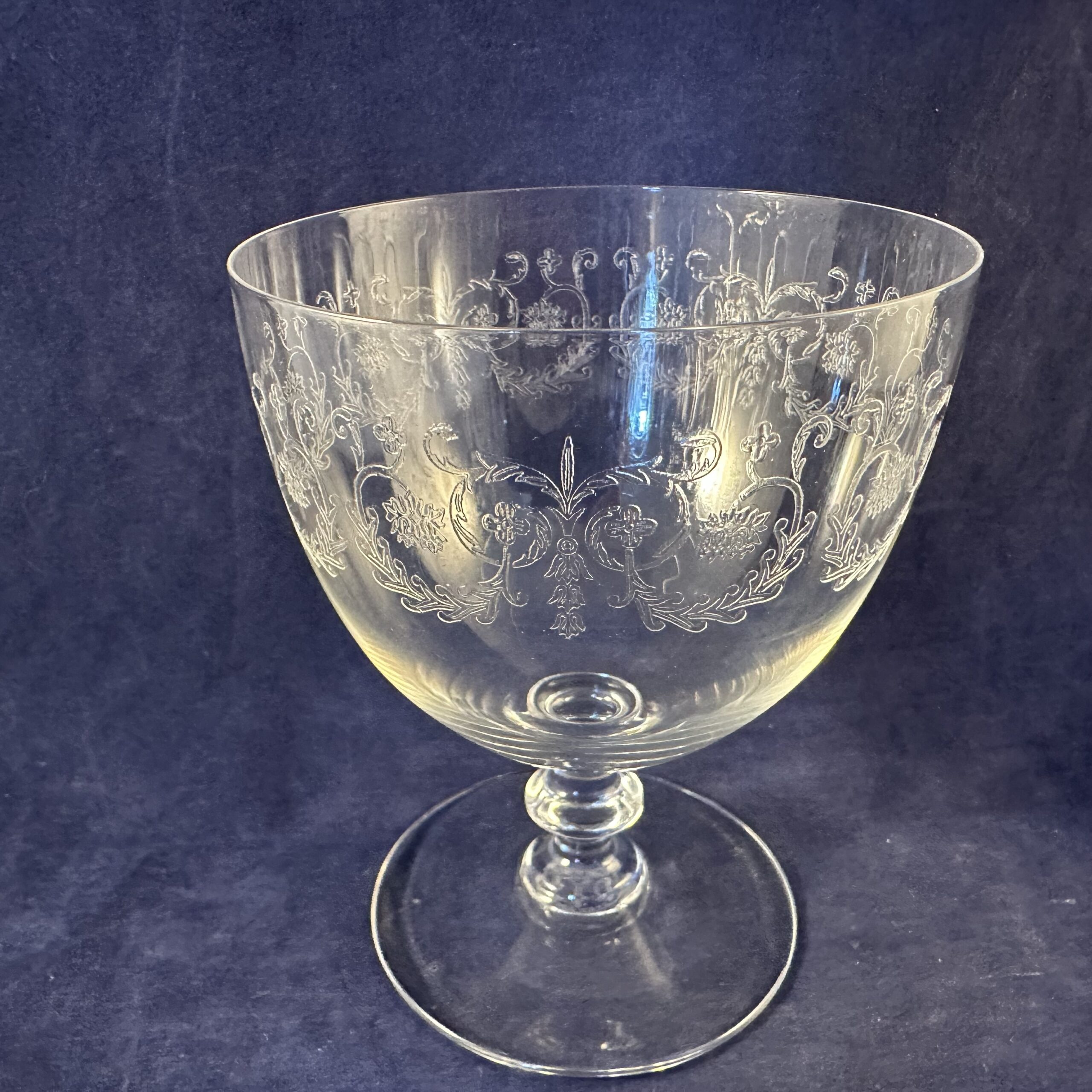Baccarat 'Camilla' groot wijnglas hoog 11,2 cm Ø 8,9 cm.