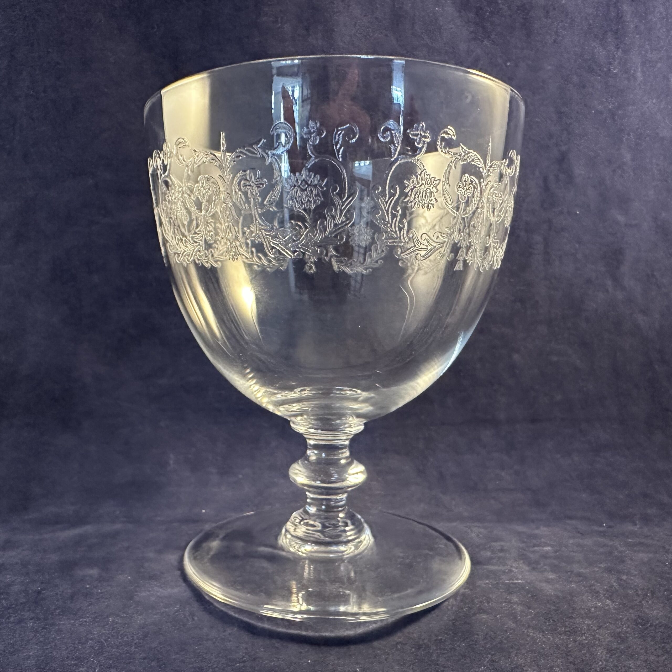 Baccarat 'Camilla' wijnglas hoog 10 cm Ø 8 cm.
