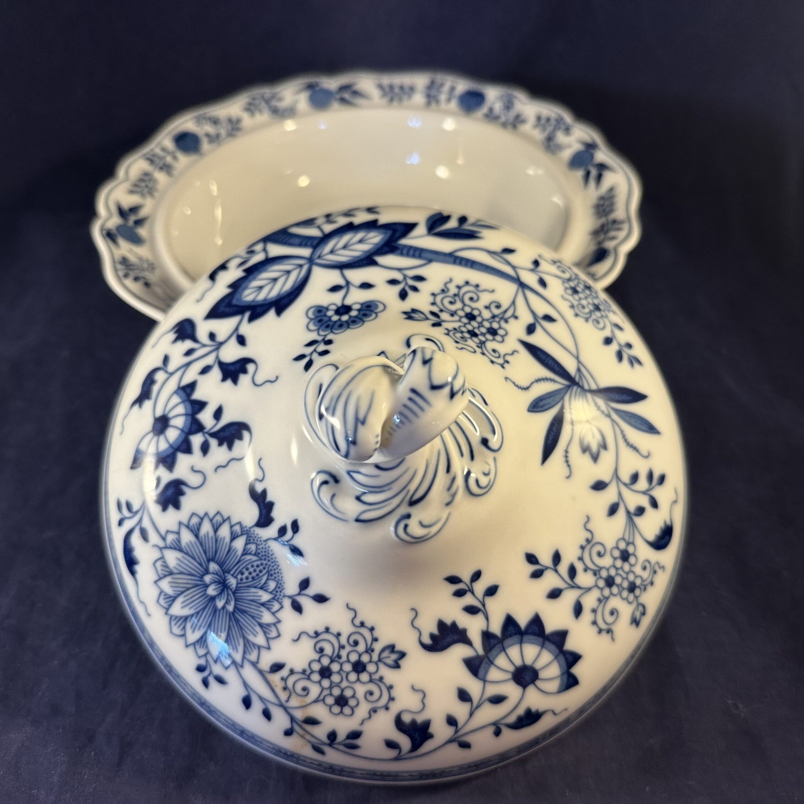 Hutschenreuther zwiebelmuster dekschaal Ø 24,8 cm hoog 15 cm. - Afbeelding 4