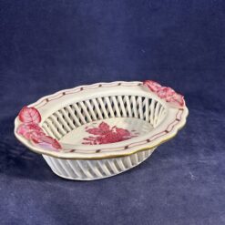 Herend Apponyi roze mandje 9,5 x 7 cm. hoog 3 cm nr 7381