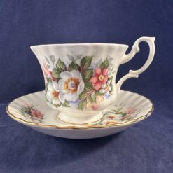 Royal Albert 'Summertime series' 'Woodborough' herenkop en schotel Ø 7,3 cm hoog 7,5 cm