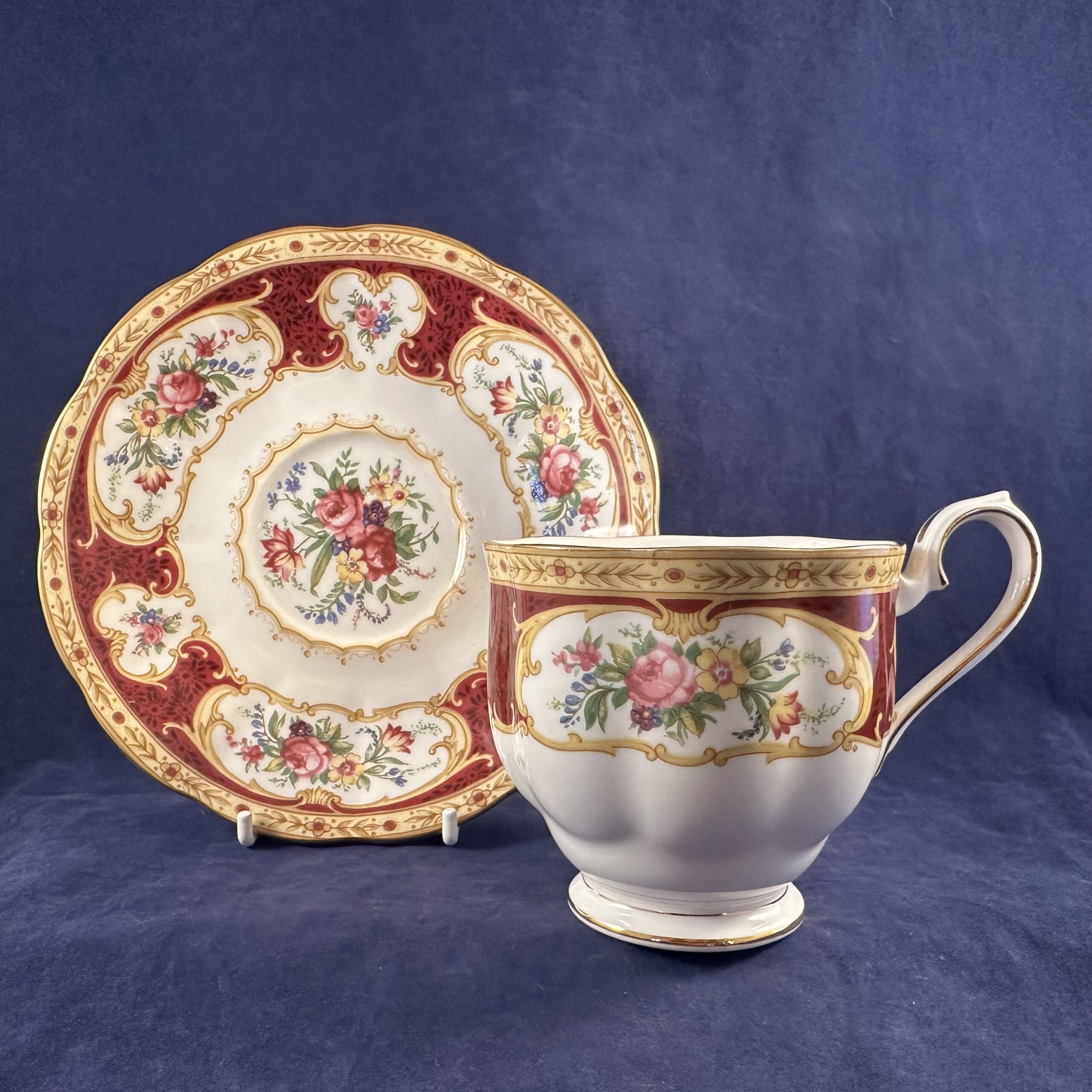 Royal Albert 'Lady Hamilton' grote kop en schotel, Ø kopje 8,5 cm, hoog 8 cm - Afbeelding 3