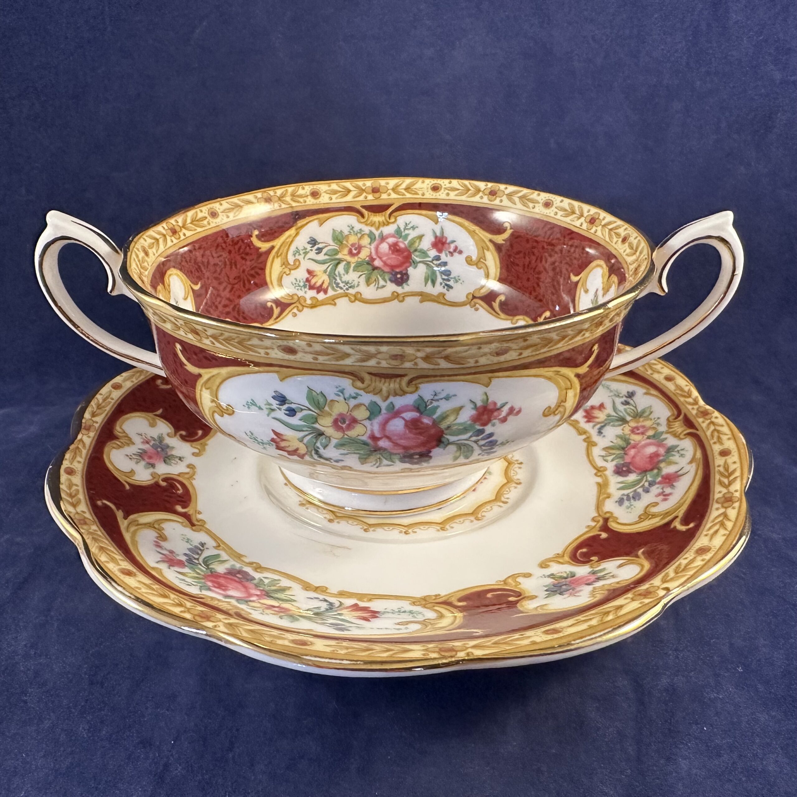 Royal Albert 'Lady Hamilton' soepkom met schotel Ø 12 cm, hoog 6 cm. - Afbeelding 3