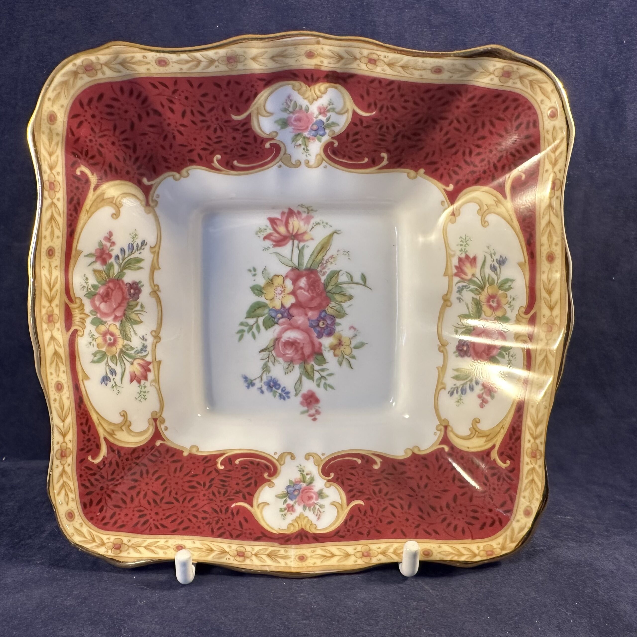 Royal Albert 'Lady Hamilton' vierkant bonbonschaaltje Ø 12 x 12 cm hoog 3 cm. - Afbeelding 2