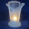 Glazen windlicht met losse matglazen voet hoog 13,7 cm, Ø 12 cm. 