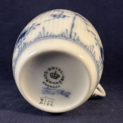Royal Copenhagen Blue Fluted/ Musselmalet kop zonder schotel Ø kopje 7,5 cm, hoog 6,4 cm. - Afbeelding 3
