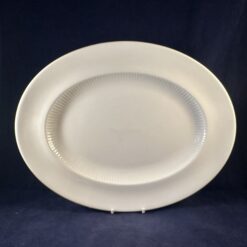 Wedgwood 'Galaxie White' ovale vleesschaal / presenteer schaal 35,5 x 27 cm