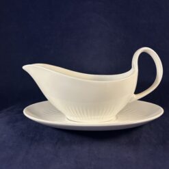 Wedgwood 'Galaxie White' sauskom met losse schotel Ø 21,5 x 8,5 cm, hoog 11,5 cm