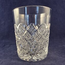 Set van 6 geslepen kristallen whiskeyglazen/ tumblers, hoog 10,5 cm, Ø 8,4 cm