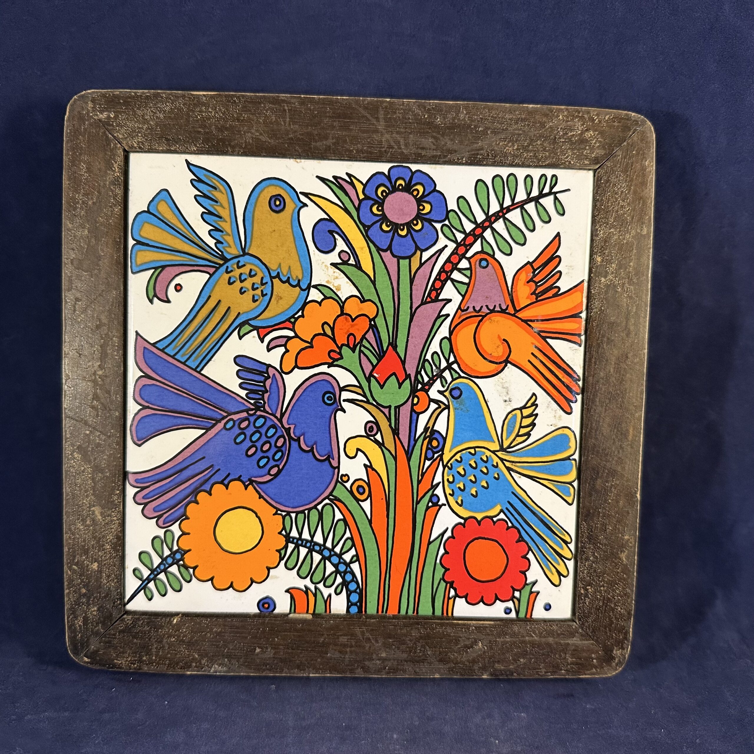 Villeroy en Boch 'Acapulco' onderzetter. 19 x 19 cm. Keramische tegel in een houten lijst.