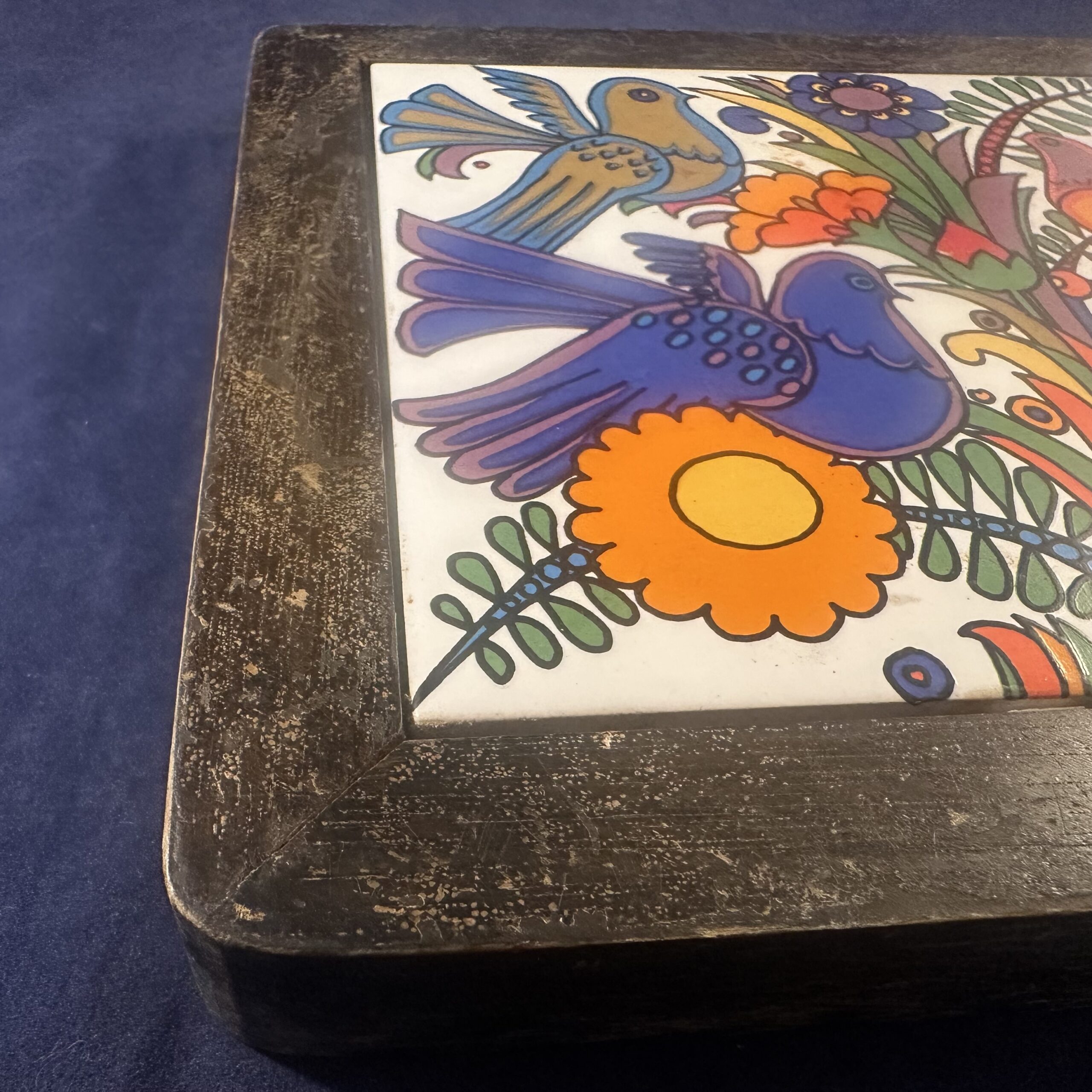 Villeroy en Boch 'Acapulco' onderzetter. 19 x 19 cm. Keramische tegel in een houten lijst. - Afbeelding 2