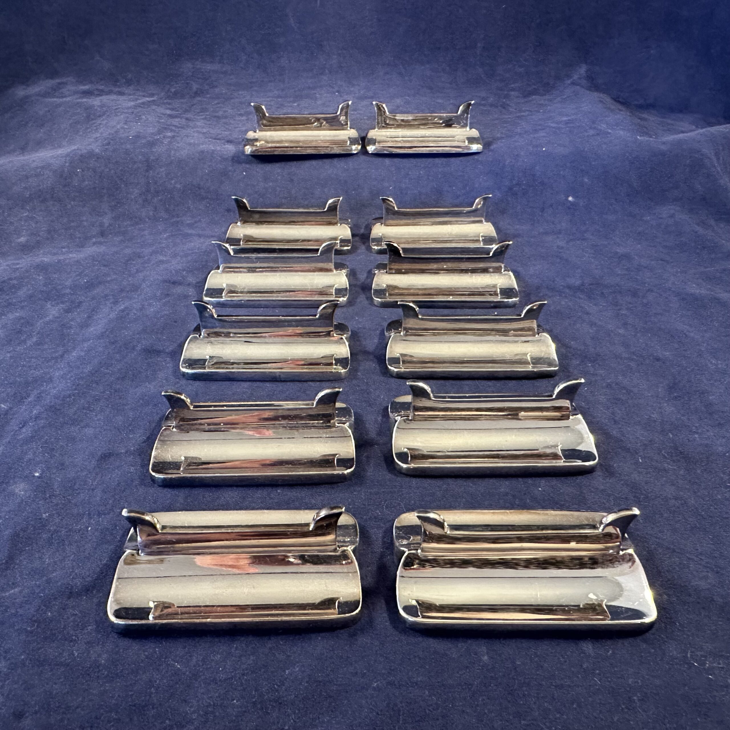 Keltum set van 12 verzilverde messenleggers 5,5 x 3,5 cm. - Afbeelding 3