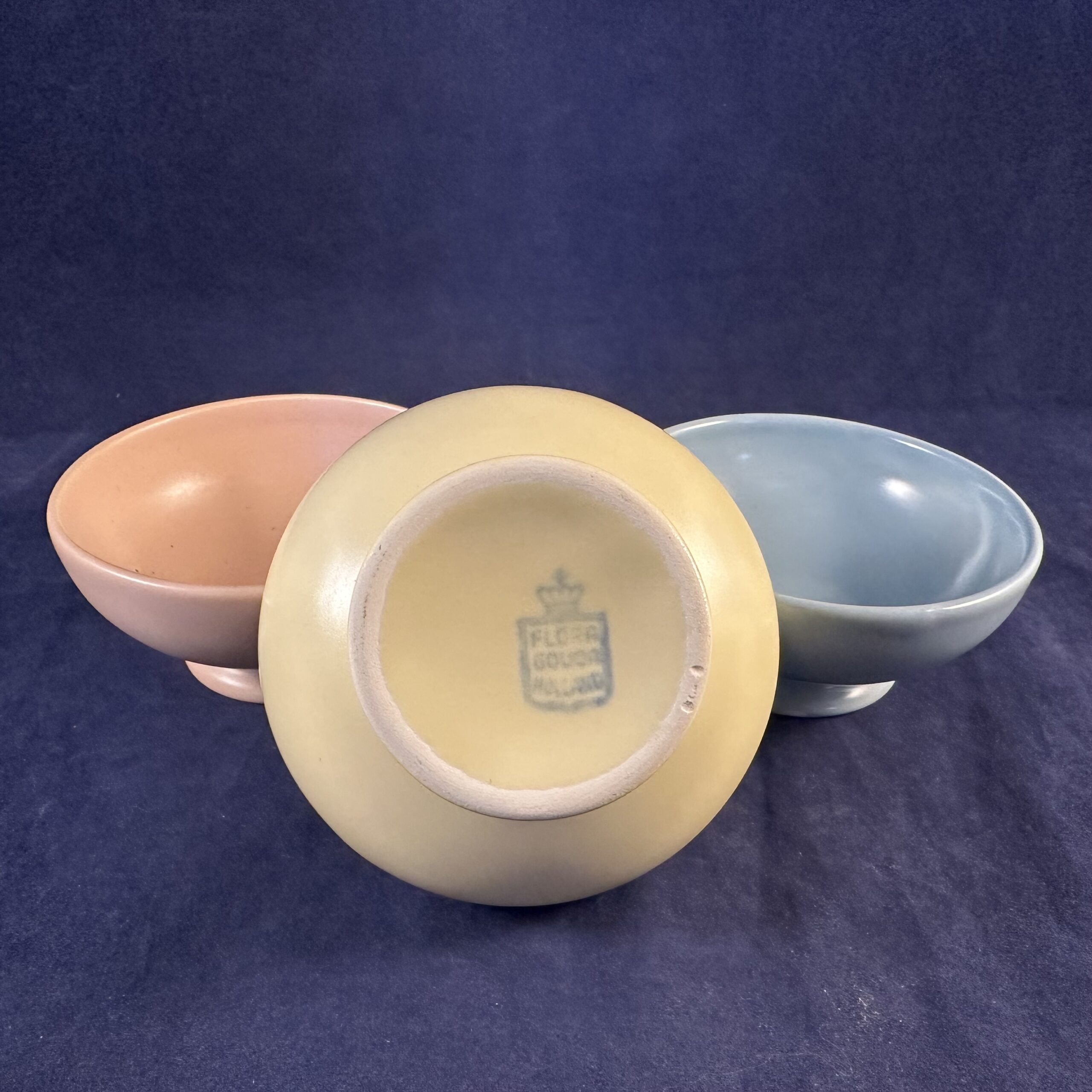 Flora plateel Gouda set van 3 matte pastelkleurige bakjes Ø 7,5 cm hoog 3,8 cm - Afbeelding 3
