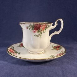 Royal Albert 'Old country roses' mokkakop en schotel Ø kop 6,3 cm, hoog 6,5 cm