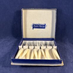 Doosje met 12 cocktailvorkjesvorkjes lang 10,5 cm.